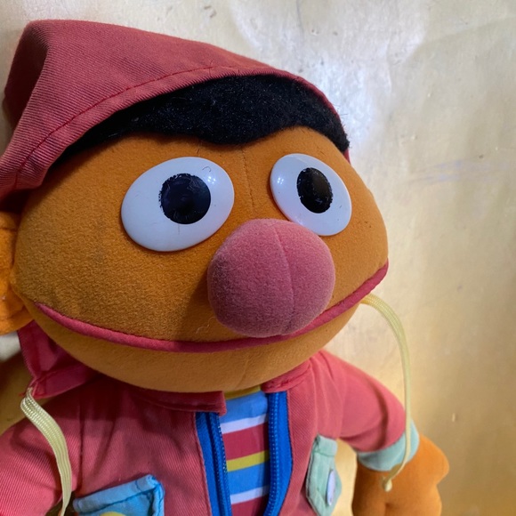 SESAME STREET VTG 1990 ERNIE DRESS ME UP PLAYSKOOL LEARNING COLlECTIBLE PLUSH - Picture 3 of 16